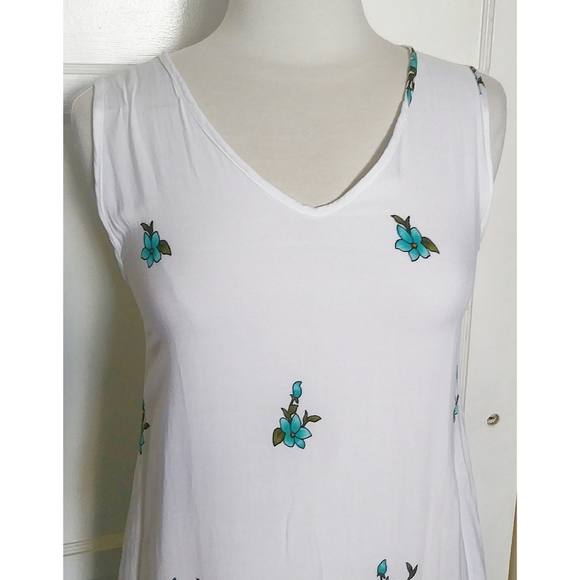 Sweet Lady teal floral white sleeveless dr… - Picture 6 of 7